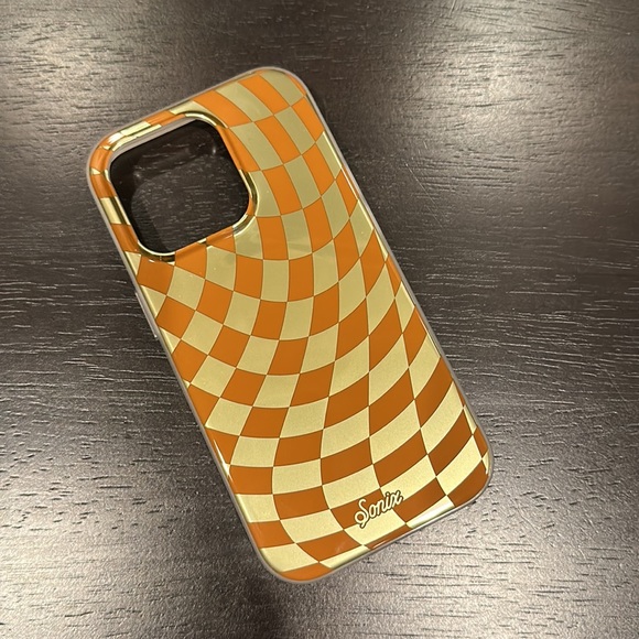 Sonix Checkmate Gold/Brown iPhone 14 Pro Case - Picture 3 of 4
